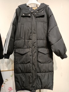 .时尚显瘦气质黑色羽绒服